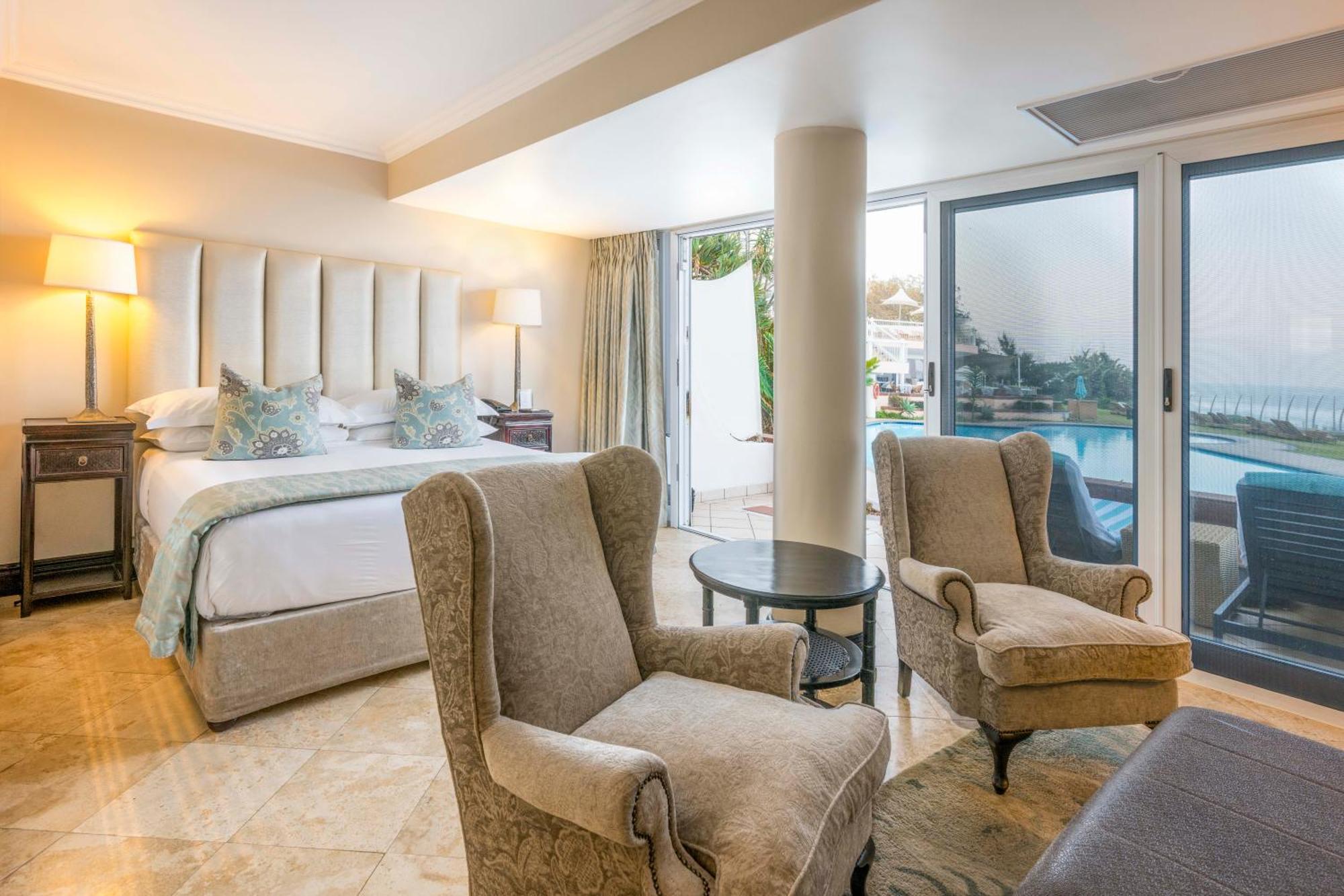 Beverly Hills Durban Ngoại thất bức ảnh A bedroom at the Cape Grace