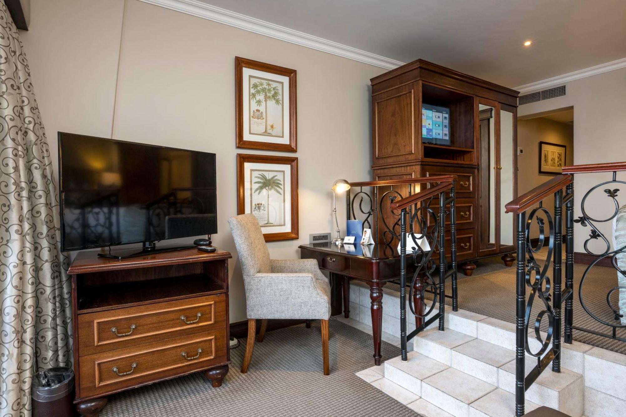 Beverly Hills Durban Ngoại thất bức ảnh A suite at the Taj Mahal Palace
