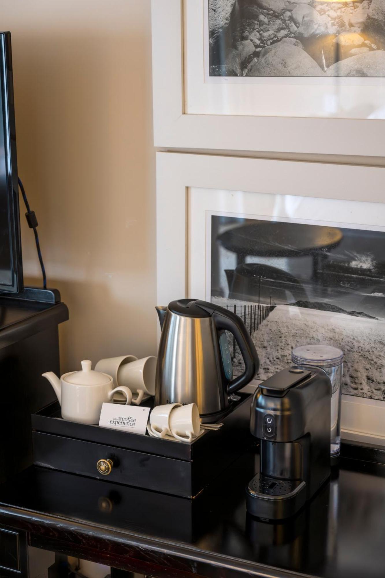 Beverly Hills Durban Ngoại thất bức ảnh A kettle