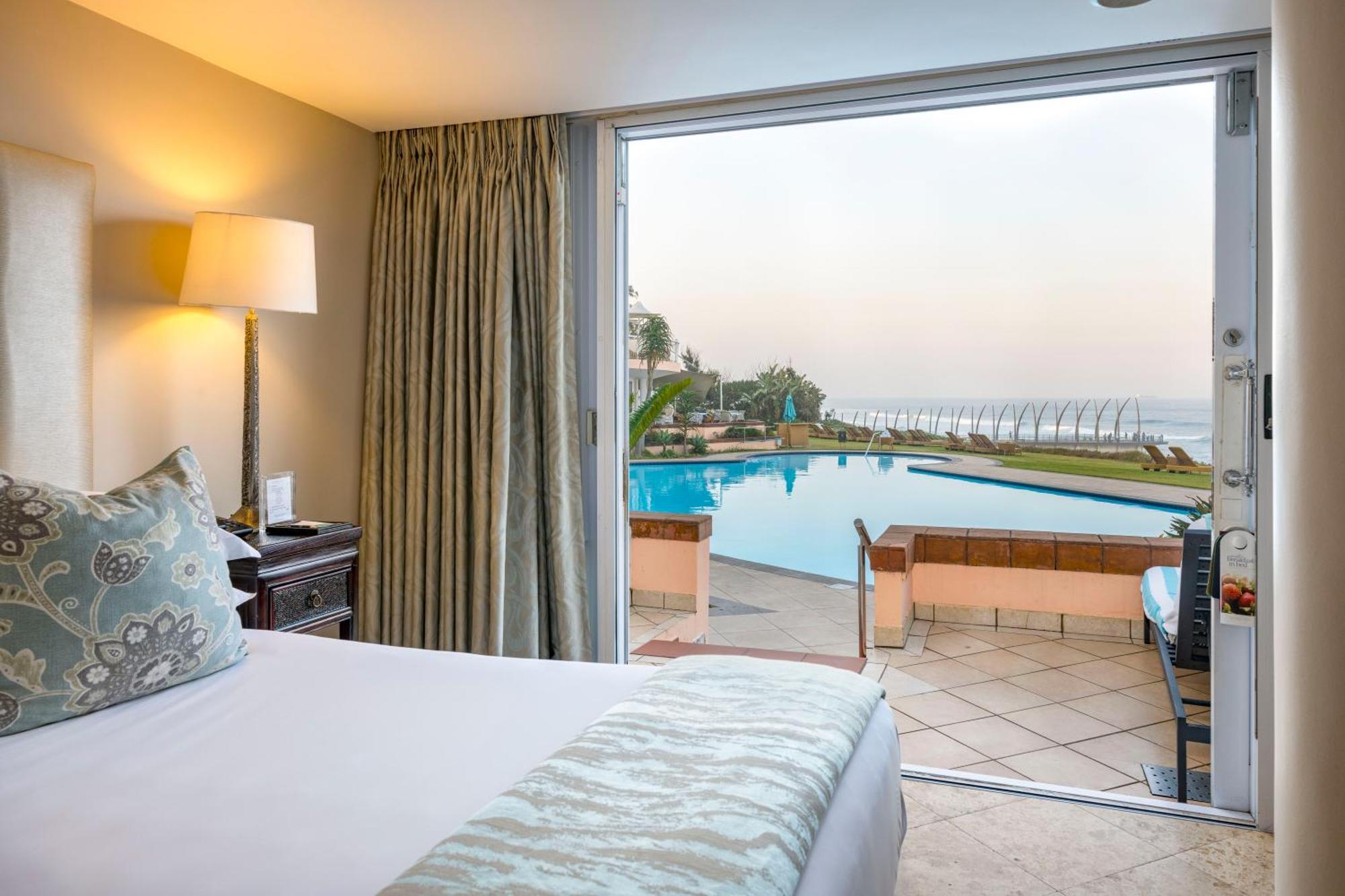 Beverly Hills Durban Ngoại thất bức ảnh A room at the Hilton Tel Aviv