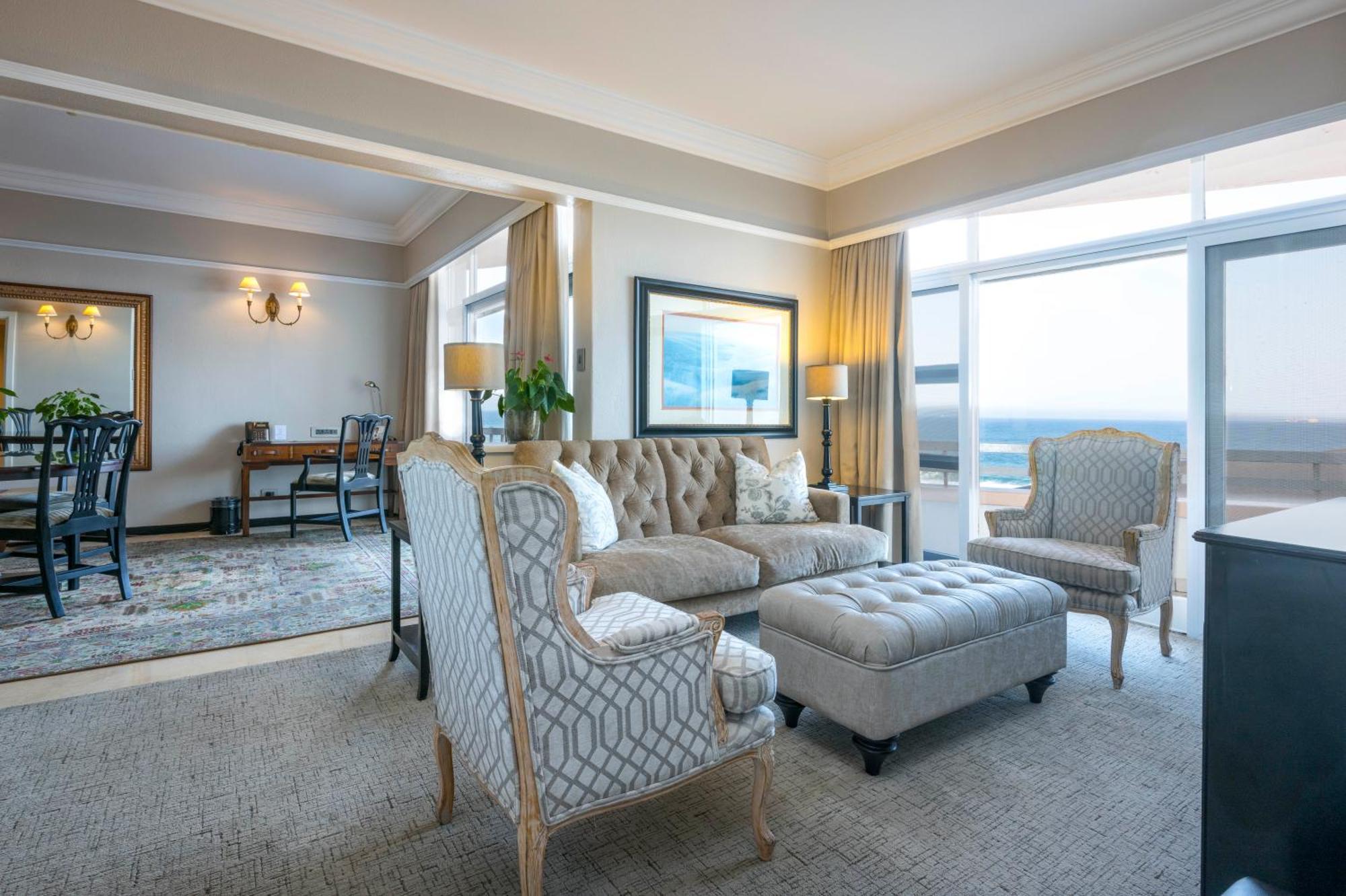 Beverly Hills Durban Ngoại thất bức ảnh A suite at the Cape Town International Convention Centre
